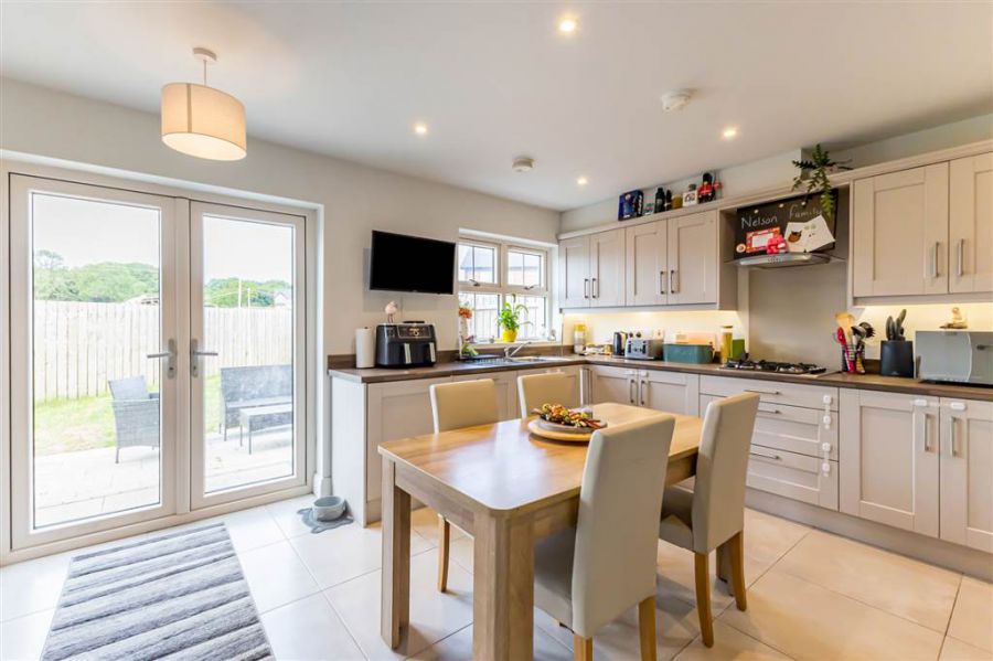 19 Woodbrook Manor