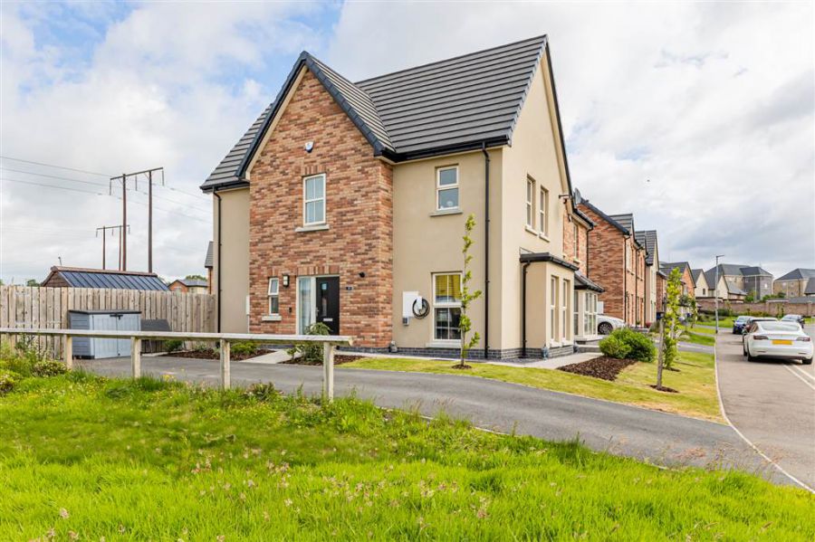 19 Woodbrook Manor