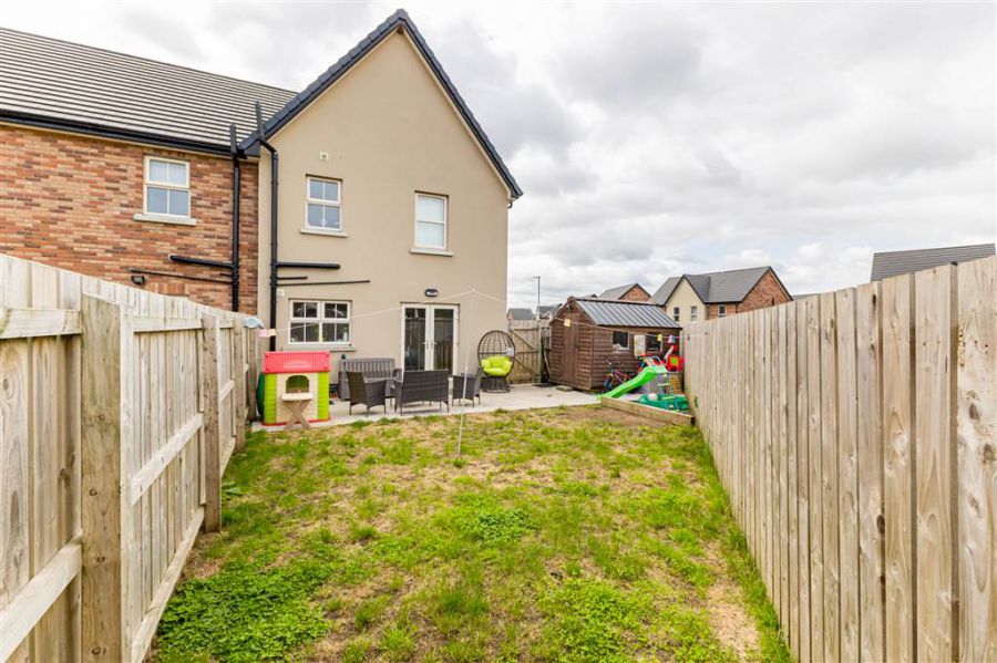 19 Woodbrook Manor