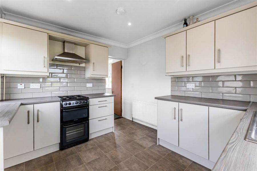 8 Lisburn Road