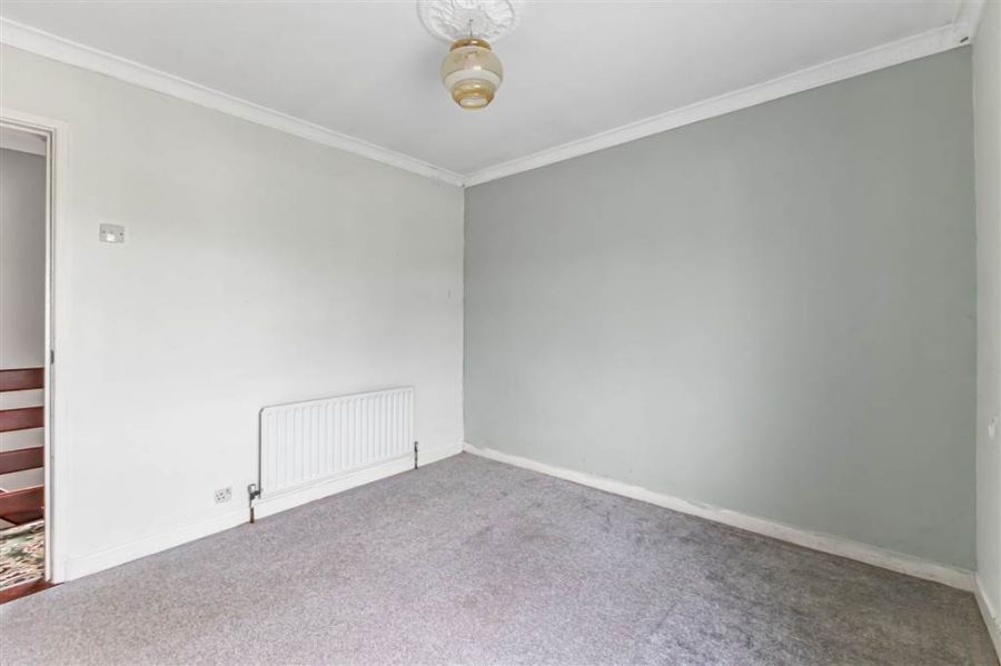 8 Lisburn Road