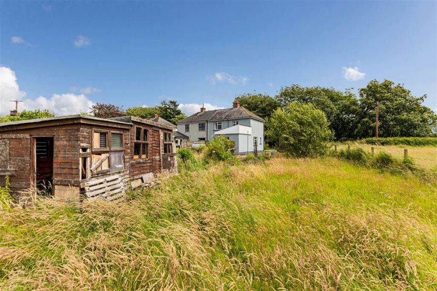 8 Lisburn Road
