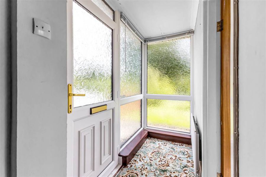 8 Lisburn Road