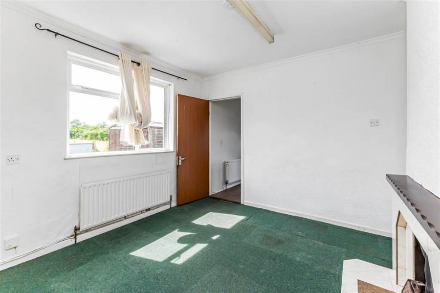 8 Lisburn Road
