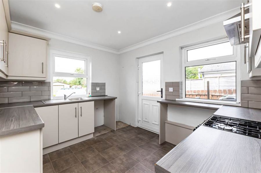8 Lisburn Road