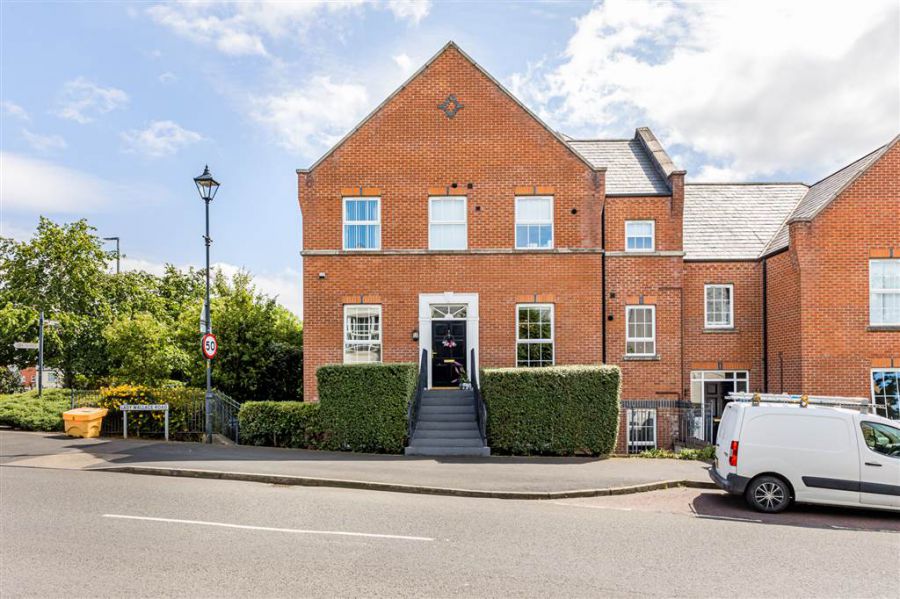 36 Lady Wallace Walk