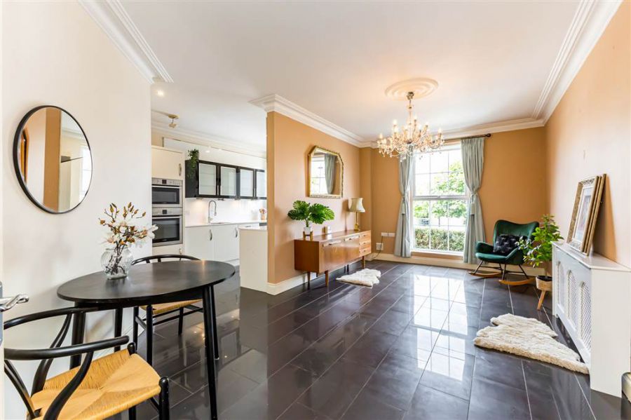 36 Lady Wallace Walk