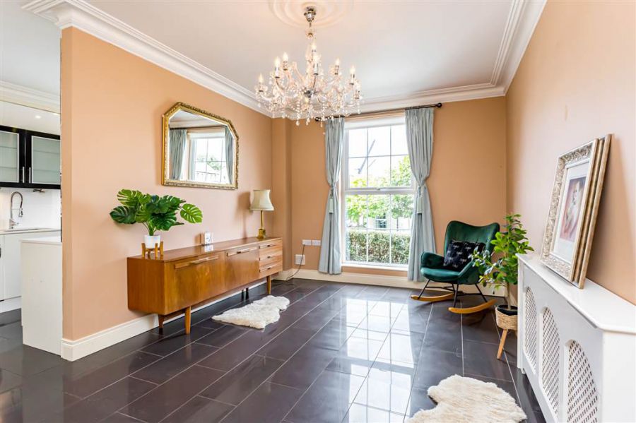 36 Lady Wallace Walk