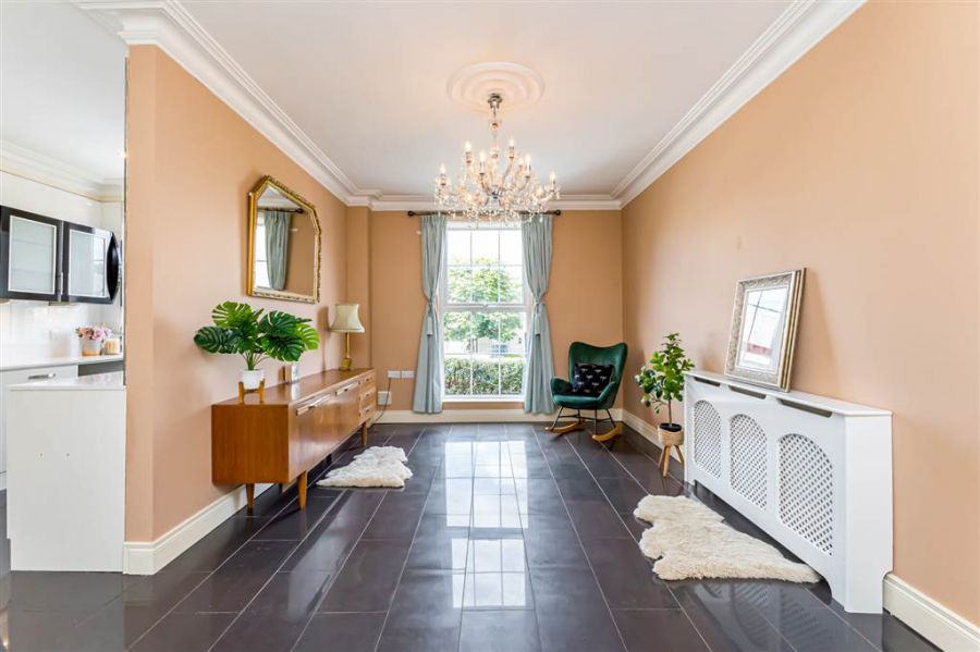 36 Lady Wallace Walk