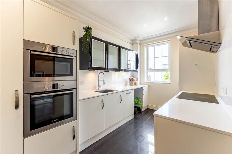 36 Lady Wallace Walk