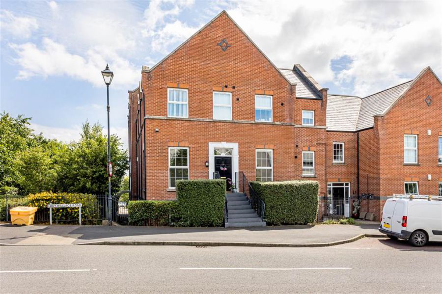 36 Lady Wallace Walk