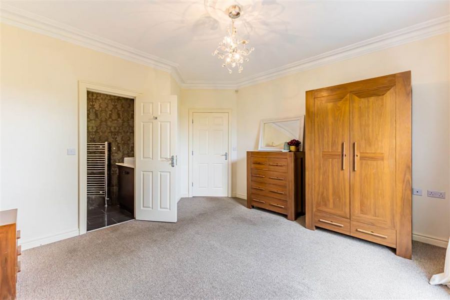 36 Lady Wallace Walk