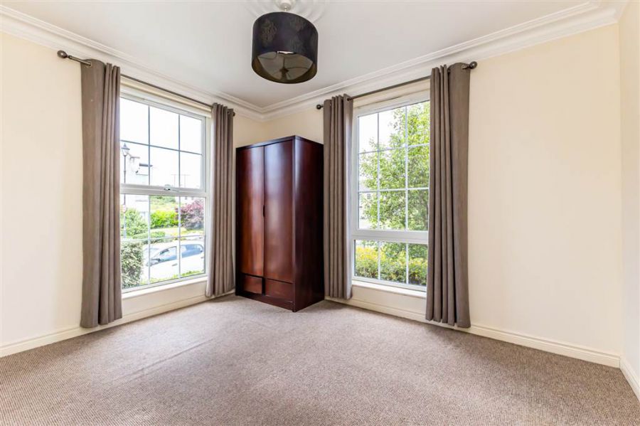 36 Lady Wallace Walk
