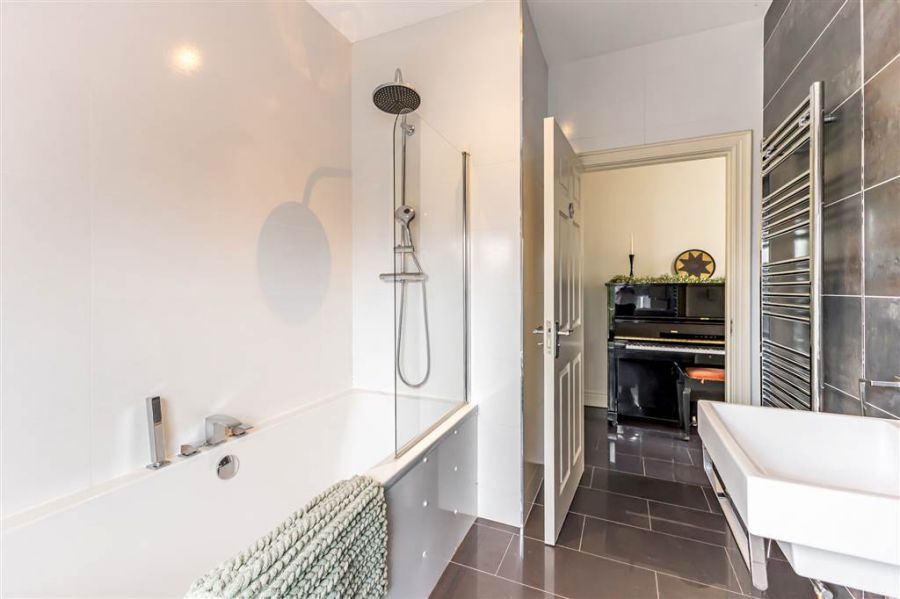 36 Lady Wallace Walk