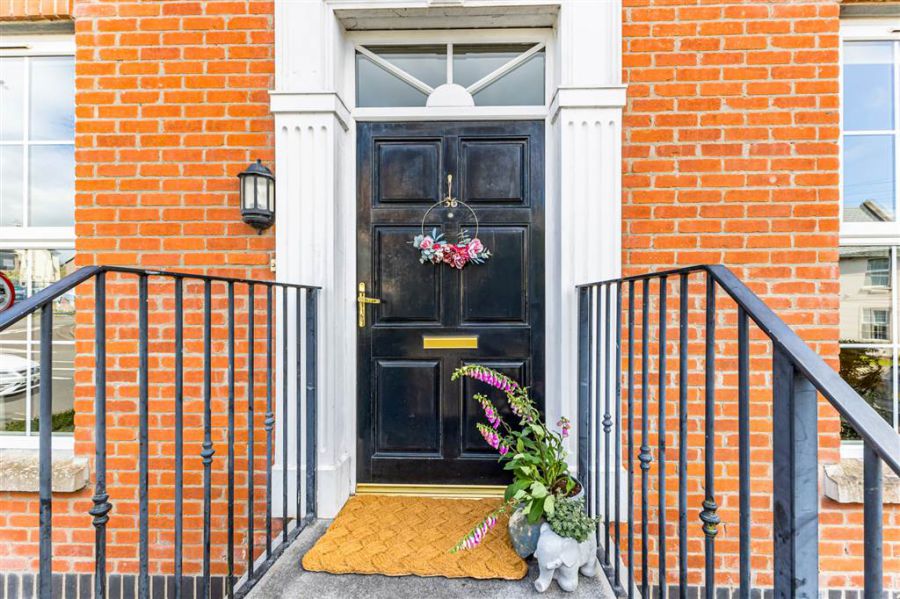 36 Lady Wallace Walk