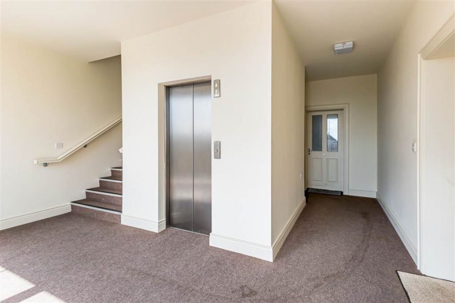 36 Lady Wallace Walk