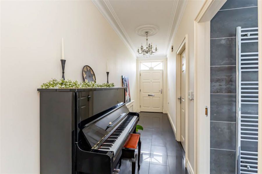 36 Lady Wallace Walk