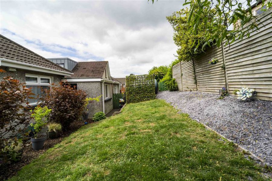 8 Lansdowne Park