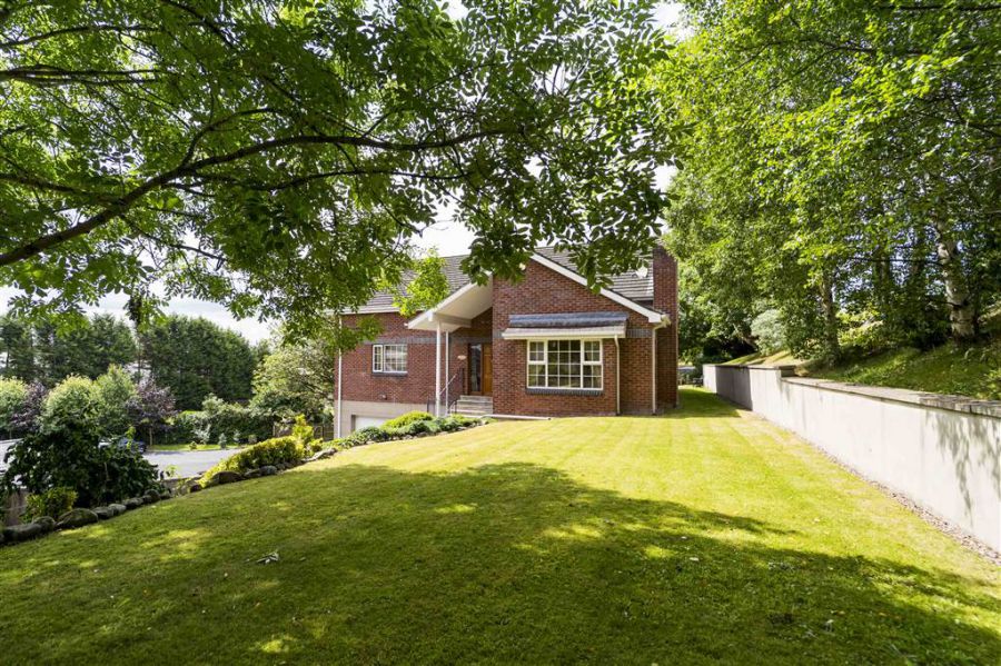 5 Rose Meadows,lisburn, BT28 2FB