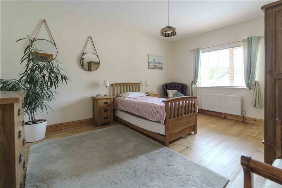 5 Rose Meadows