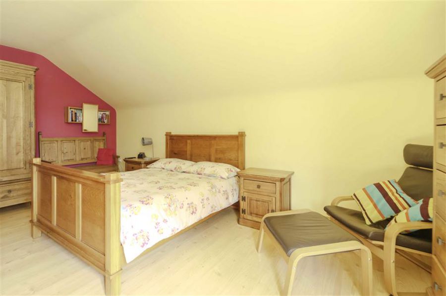 5 Rose Meadows