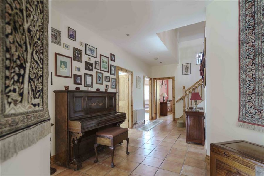 5 Rose Meadows