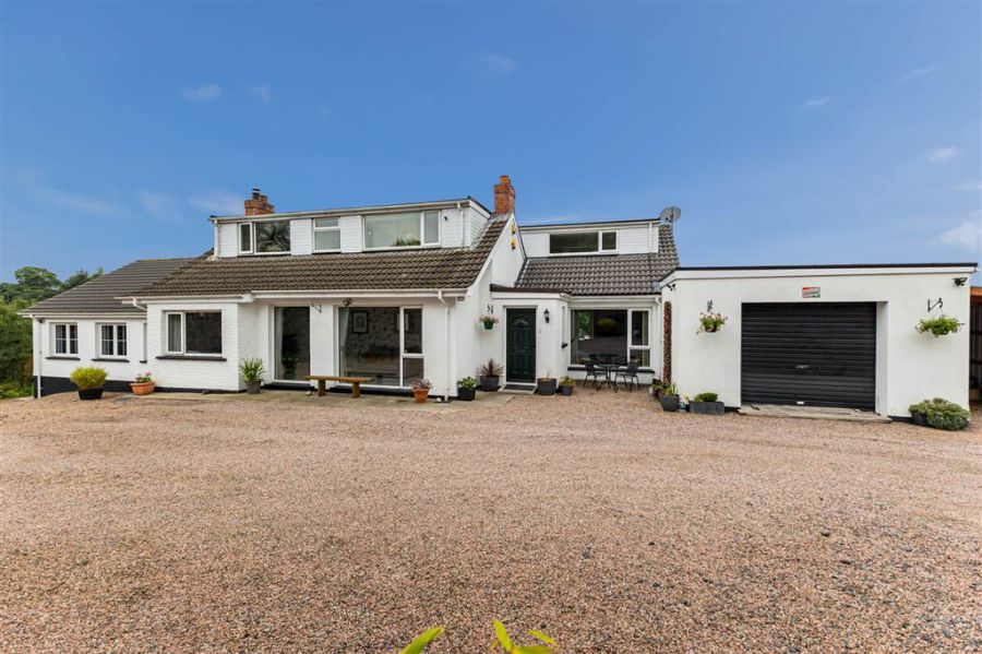 251 Hillhall Road,lisburn, BT27 5JQ