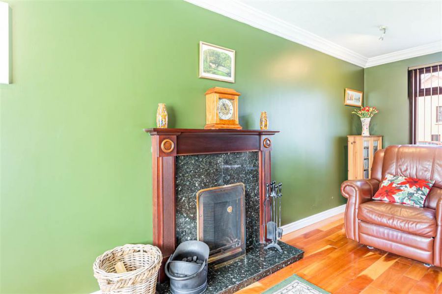 61 Kirkwoods Park