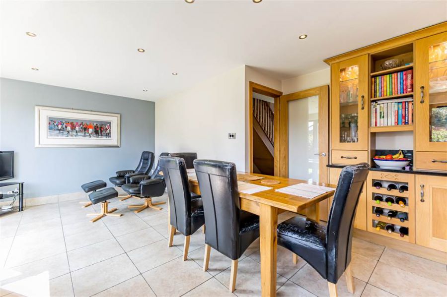 61 Kirkwoods Park