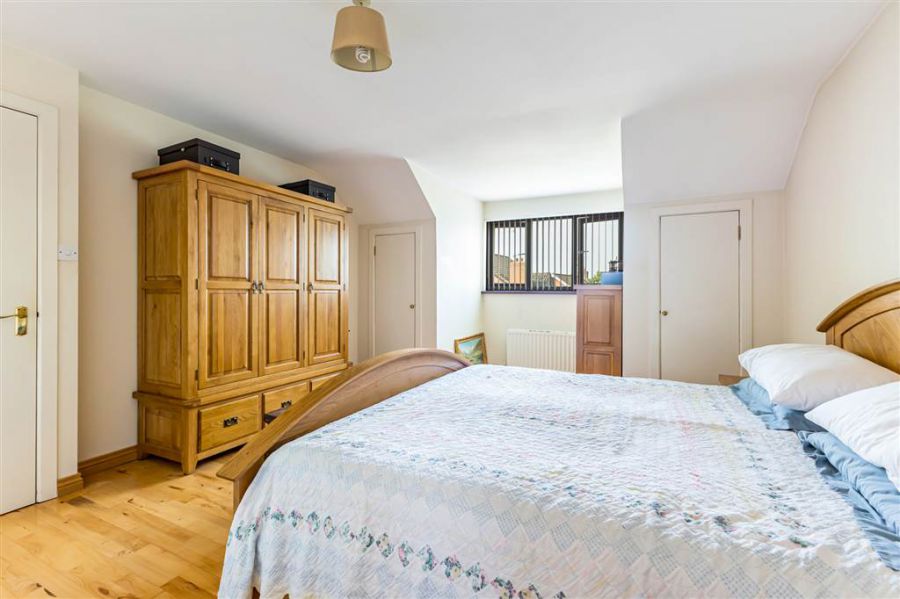 61 Kirkwoods Park