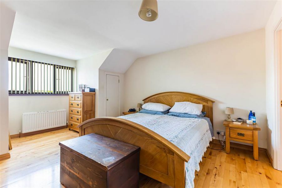 61 Kirkwoods Park