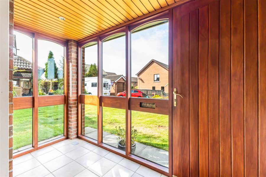 61 Kirkwoods Park