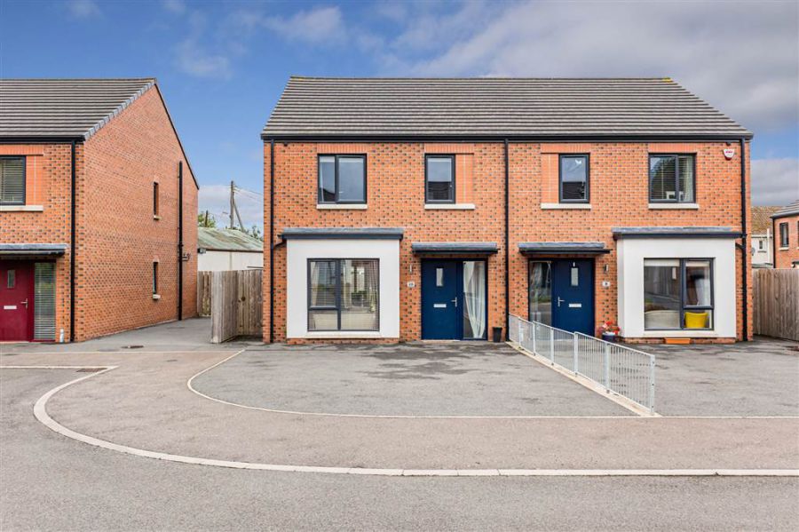 10 St James Place