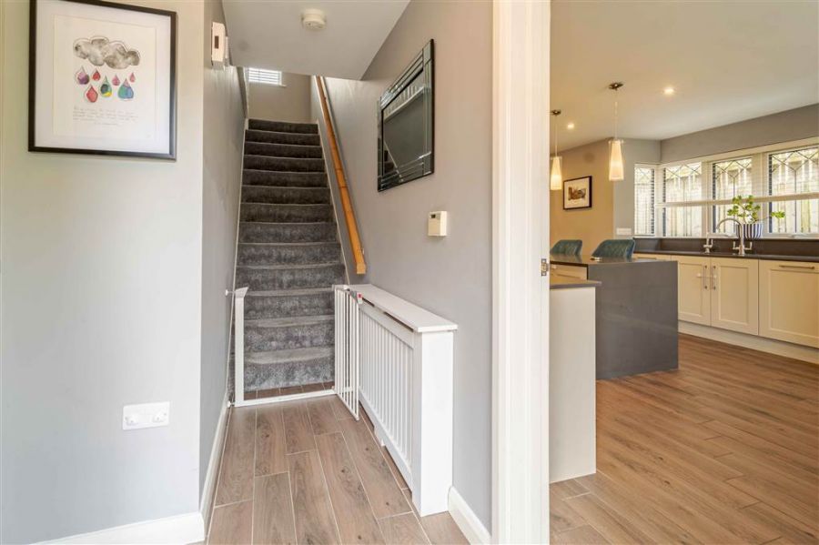 37 Belsize Meadows