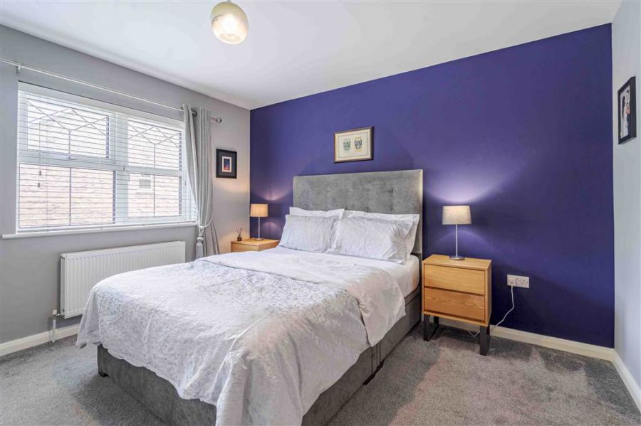 37 Belsize Meadows