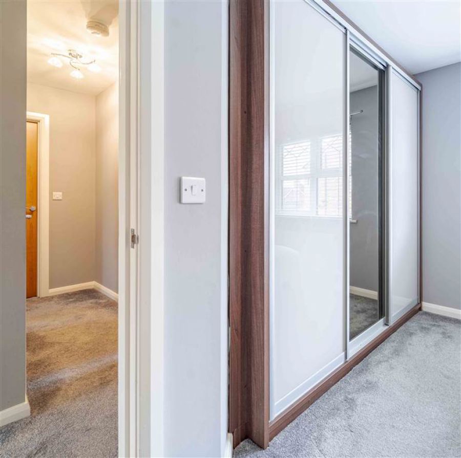 37 Belsize Meadows