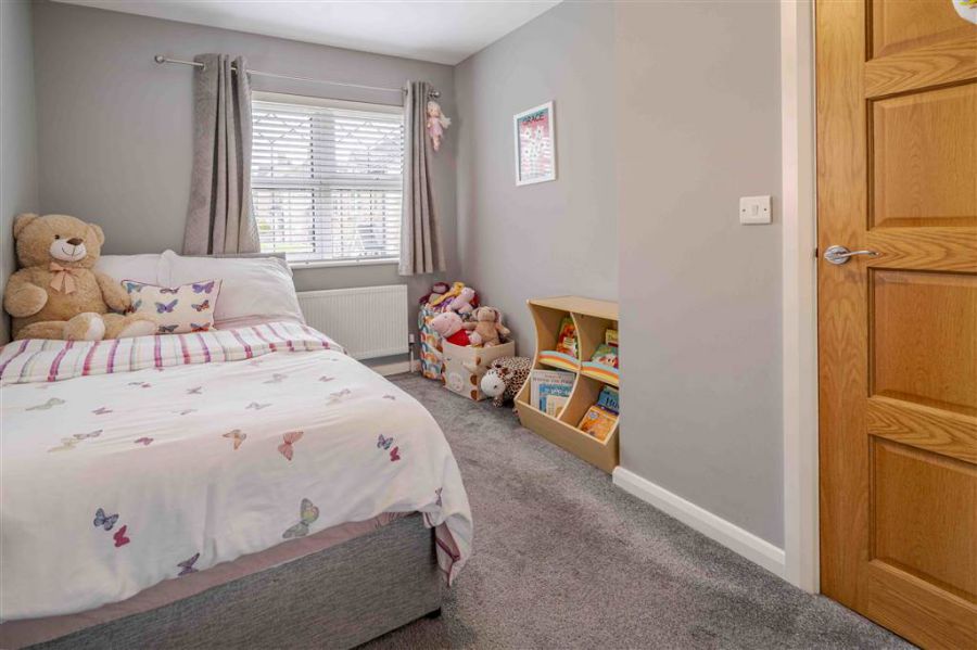 37 Belsize Meadows