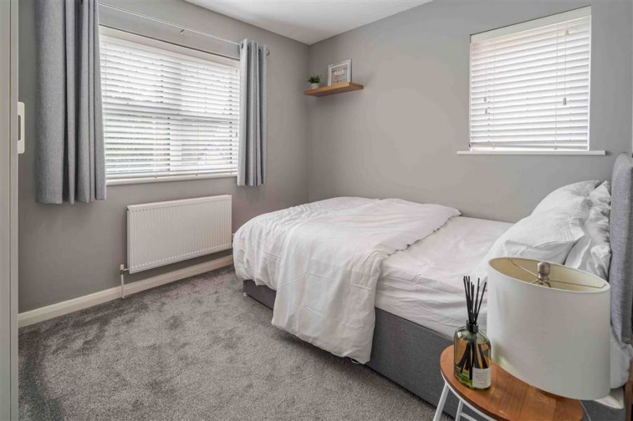 37 Belsize Meadows