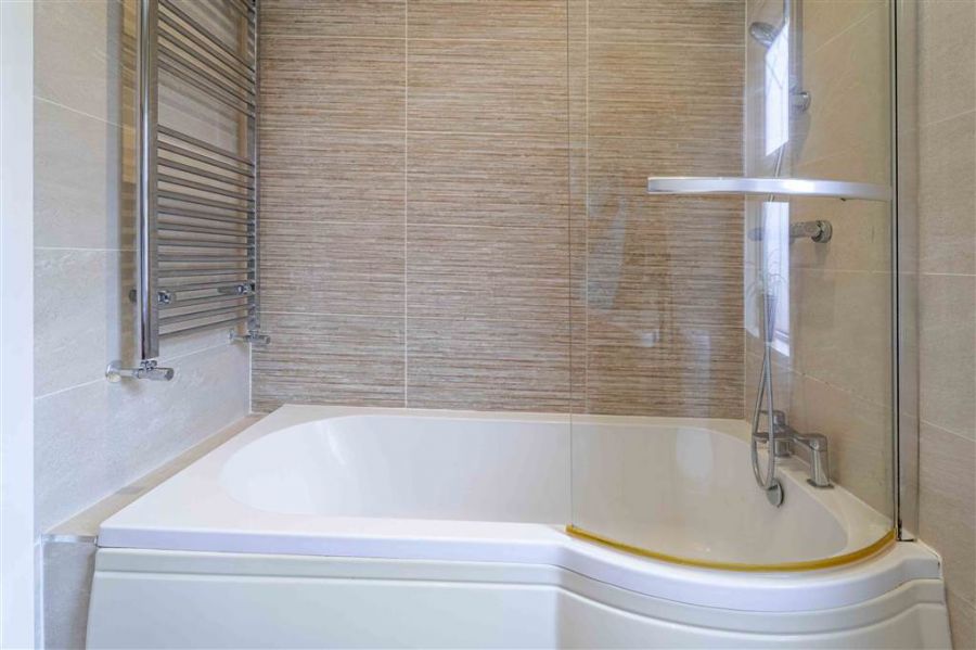 37 Belsize Meadows