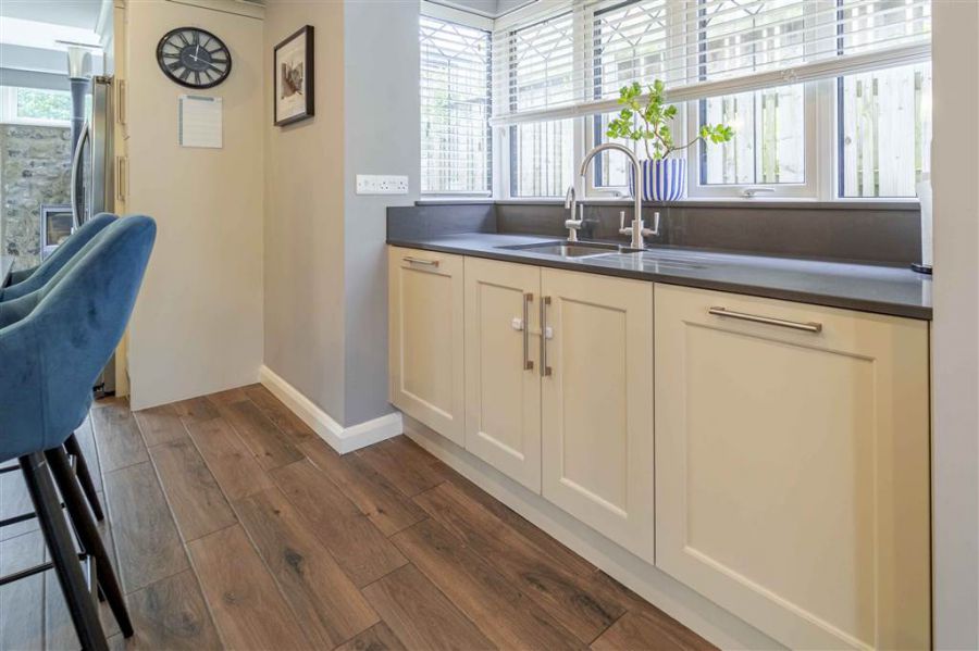 37 Belsize Meadows