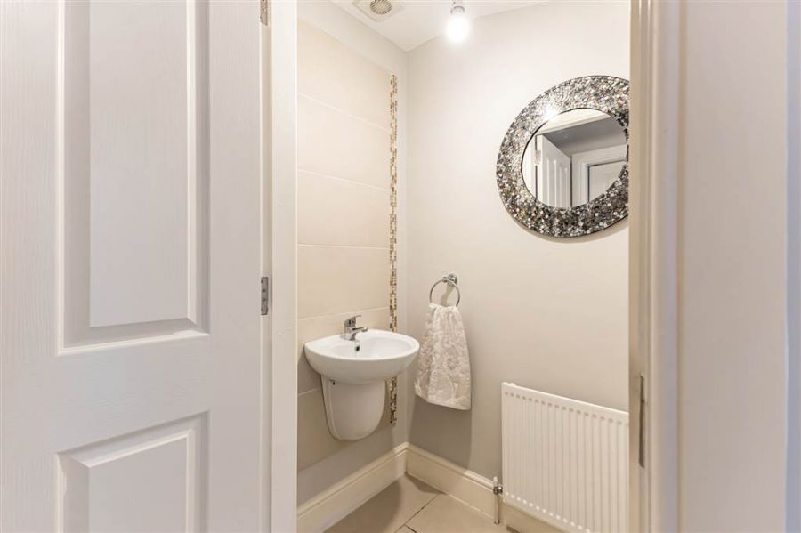 2 Linen Mews