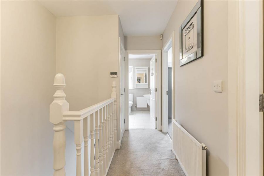 2 Linen Mews