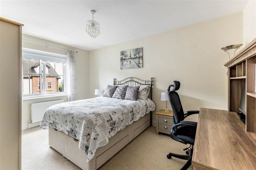 2 Linen Mews