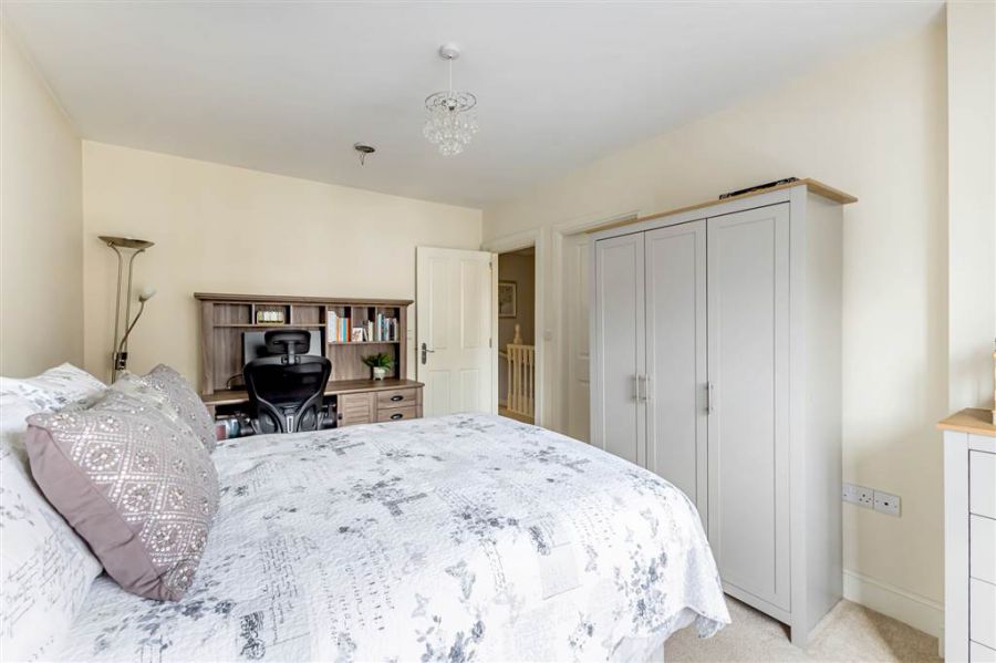 2 Linen Mews