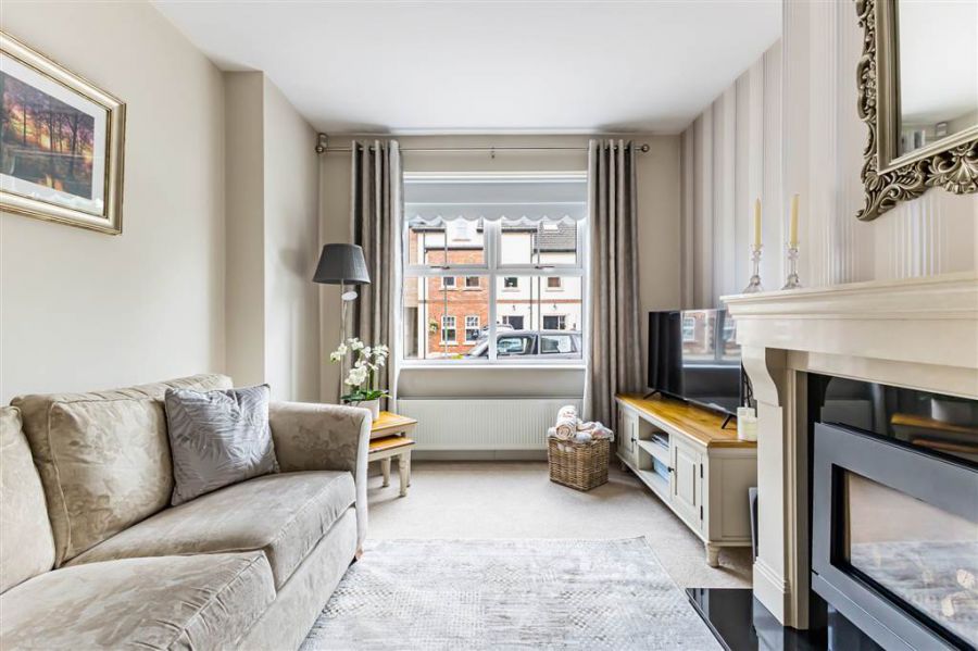 2 Linen Mews
