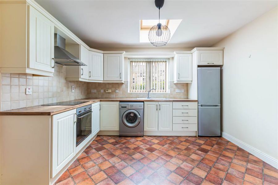 4 Iveagh Manor