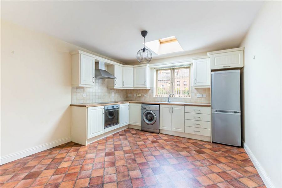 4 Iveagh Manor