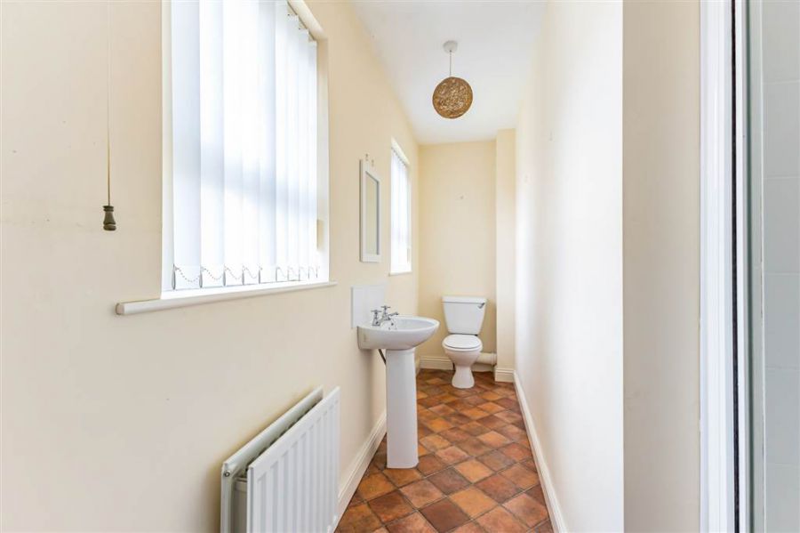 4 Iveagh Manor