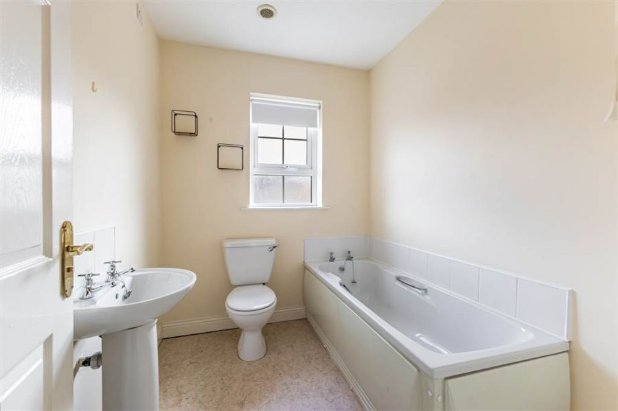 4 Iveagh Manor