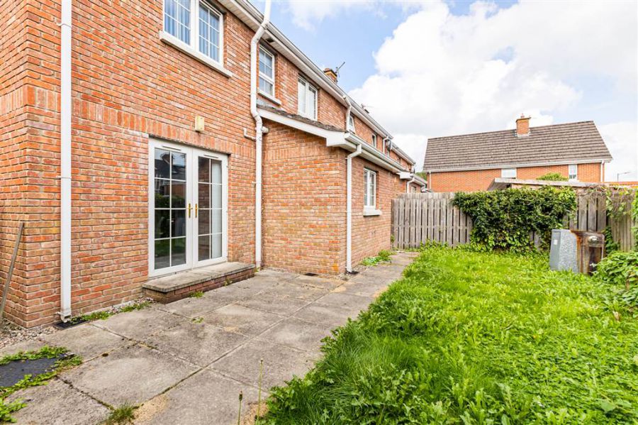 4 Iveagh Manor